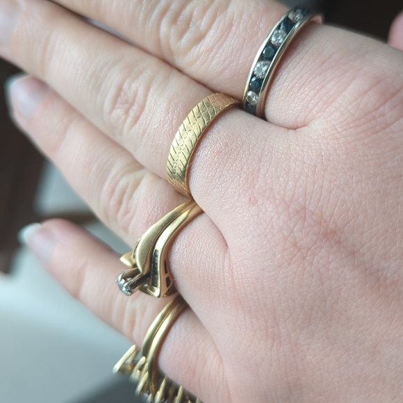 14K Gold Herringbone Ring • Stacking Ring • Gold Band • Herringbone Band - Picture 5 of 5